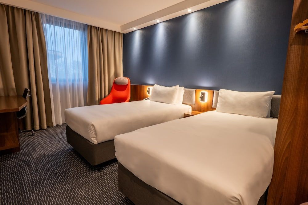 Standard Room, 2 Twin Beds (Free Breakfast)