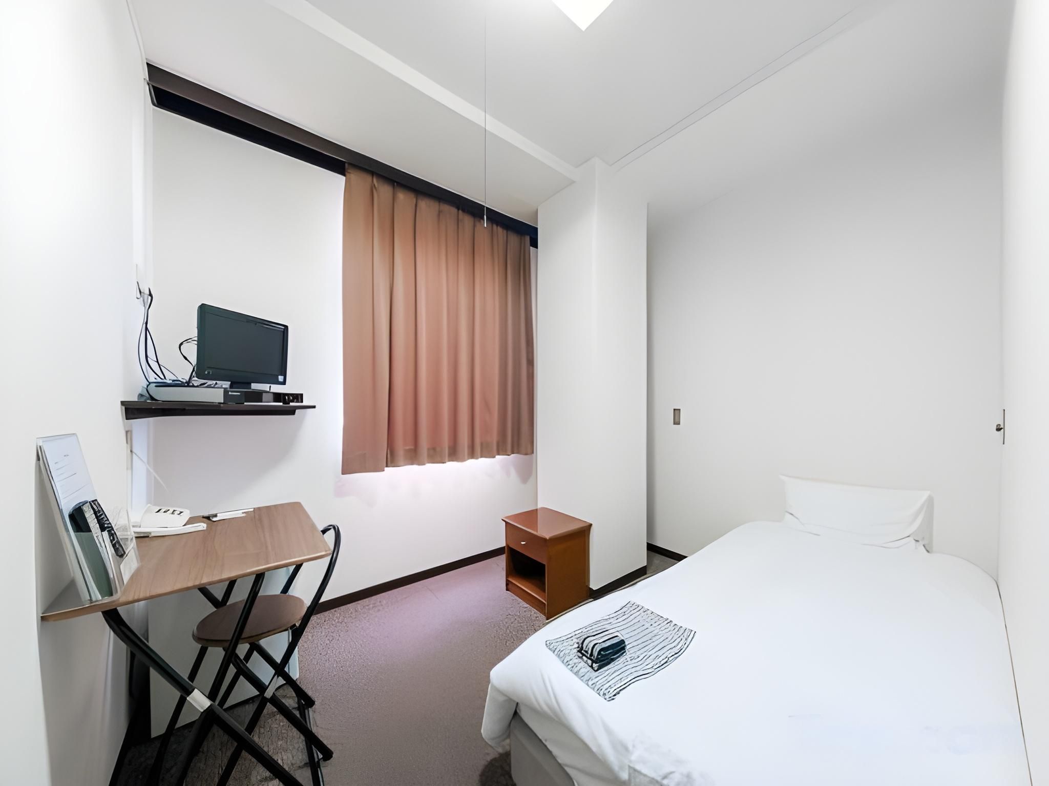 Single Room - Non-Smoking