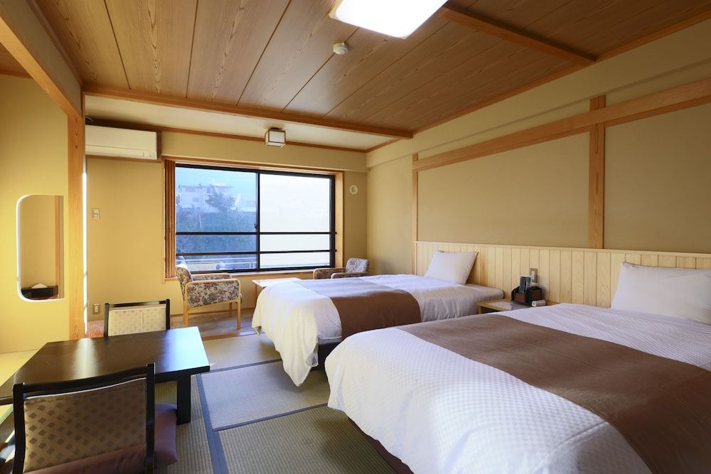 Shibu Hotel