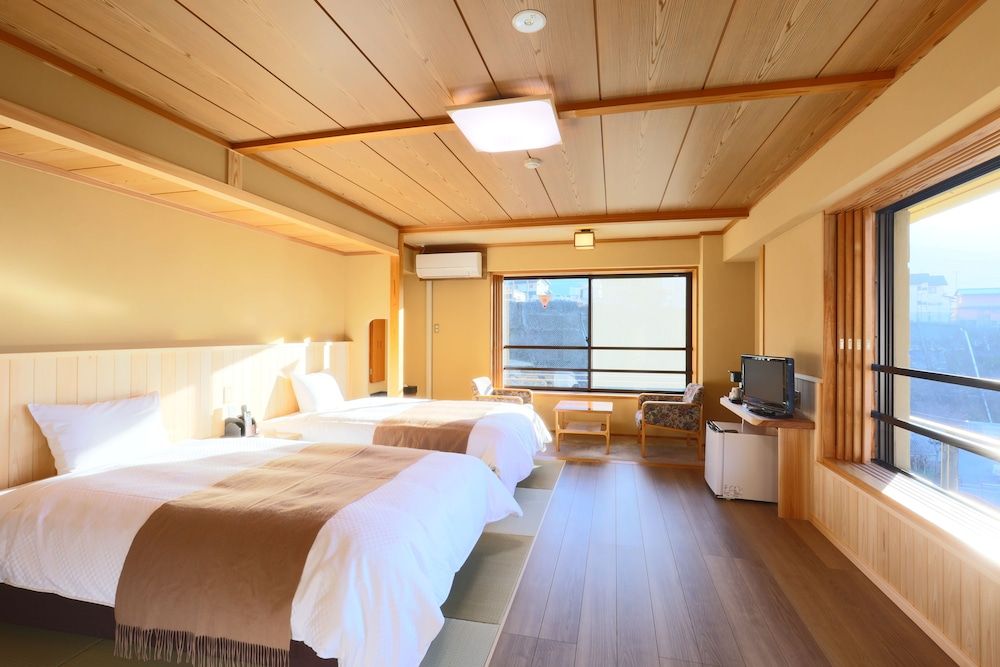 Shibu Hotel