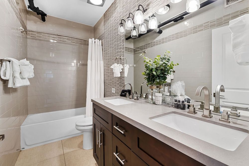 Wilton River Suites (Adults Only) Luxury Suite, Kitchen, River View 5