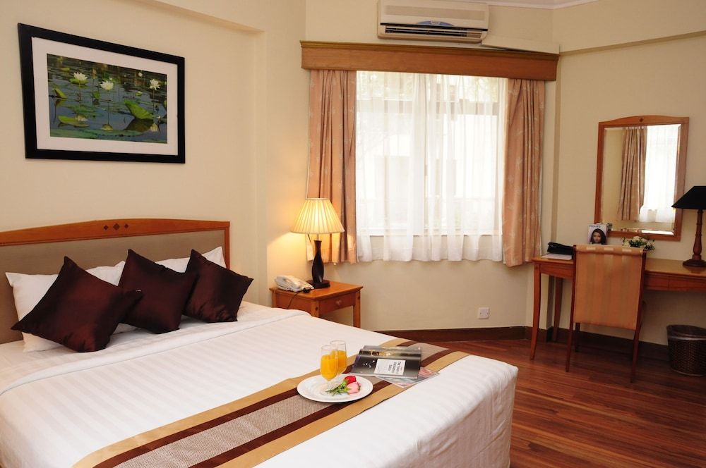 undefined Riverside Serviced Apartments 2