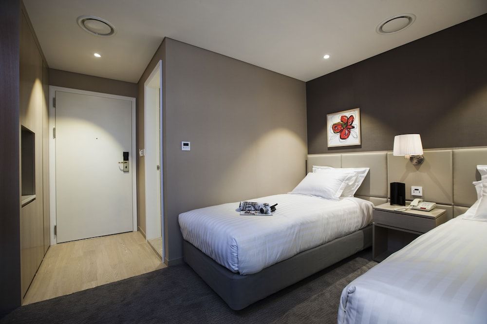 The Grand Hotel Myeongdong Standard Twin Room 2