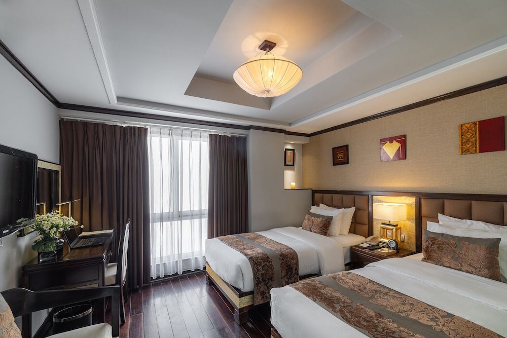 undefined Golden Lotus Luxury Hotel 2