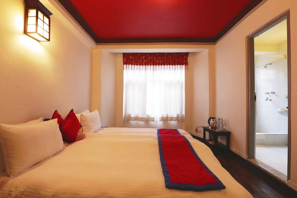 Shambaling Boutique Hotel Superior Room, 2 Twin Beds 6