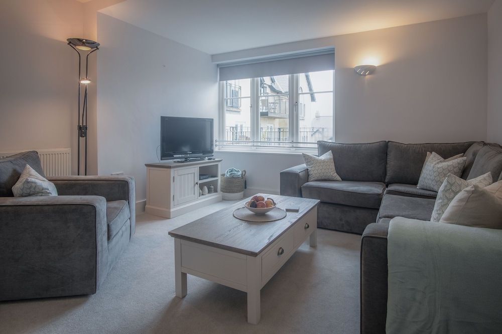 Apartment (2 Bedrooms)