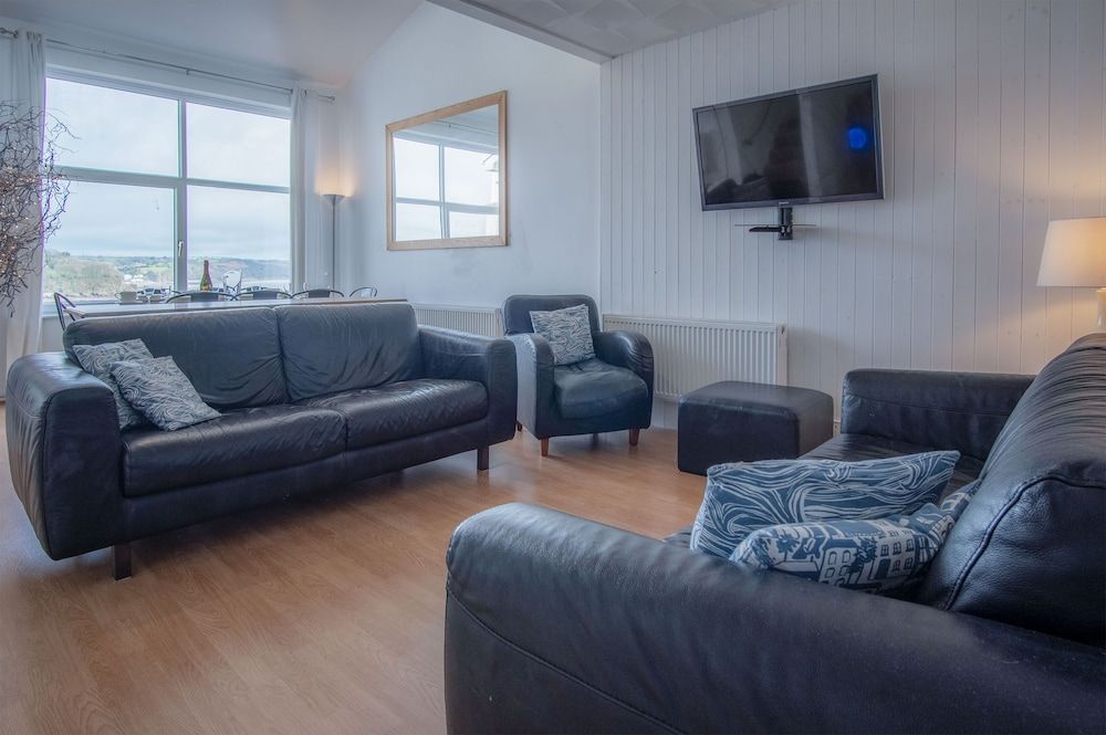 Apartment (4 Bedrooms)