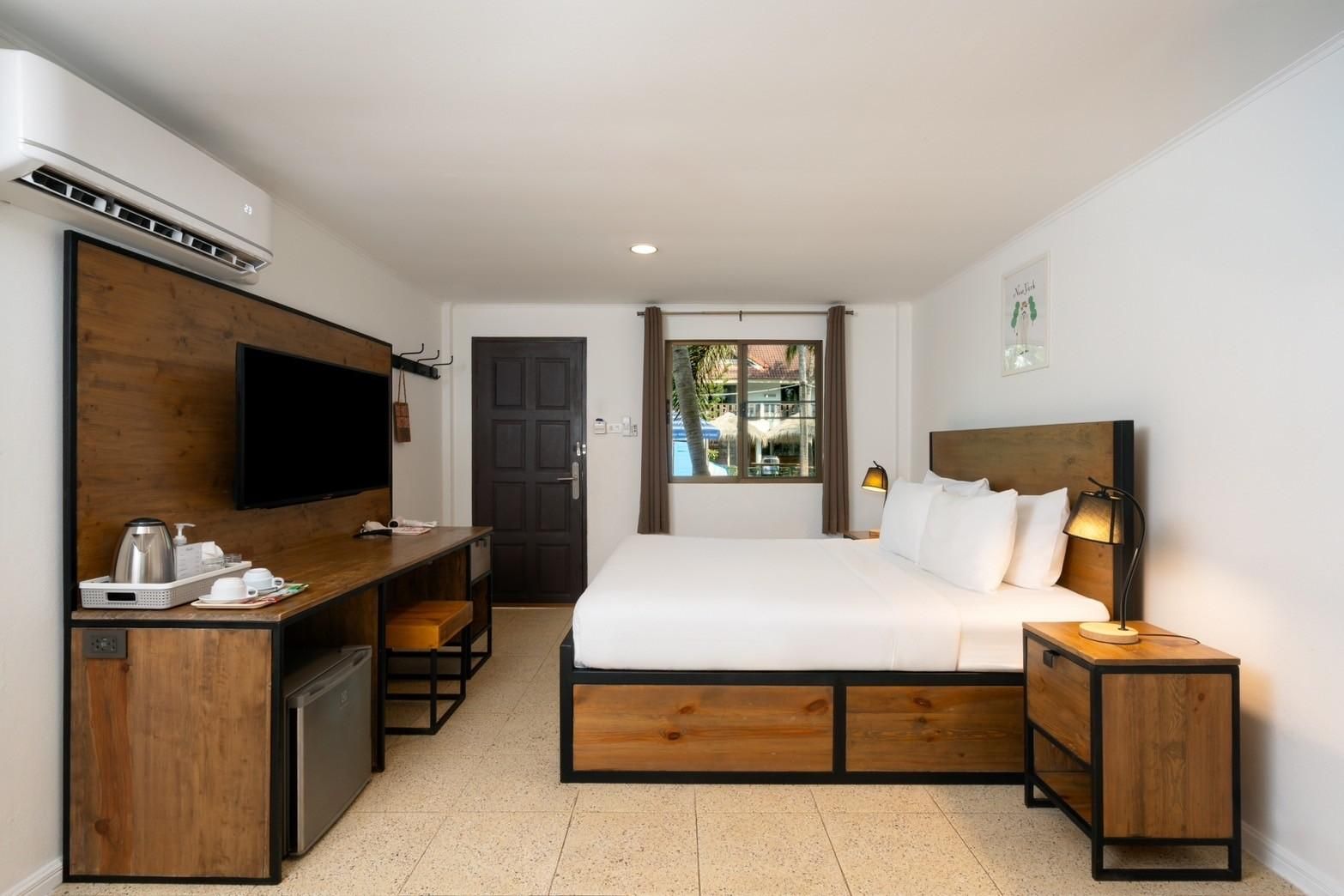 Dolphin Bay Beach Resort Superior Bungalow Garden View