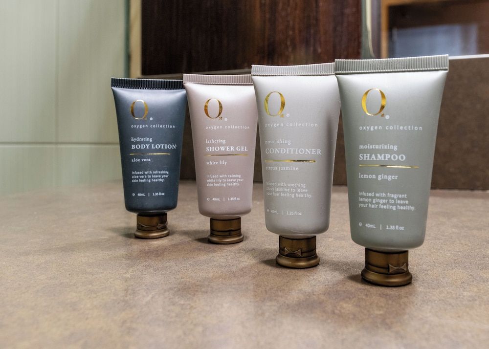 SIRTAJ - Beverly Hills Traditional Room, 1 Queen Bed 12