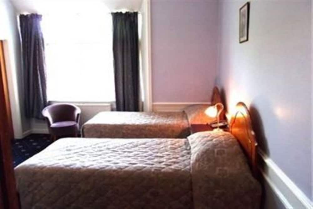 Deluxe Quadruple Room, Multiple Beds