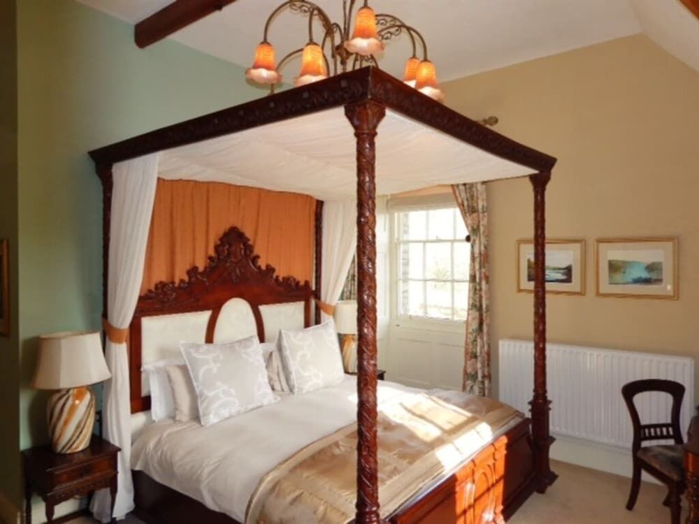 Westgate Manor Double Room (Beaumont Four Poster)