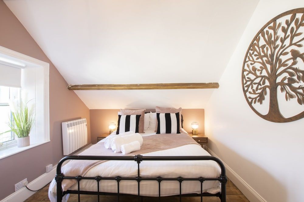 Northern Hideaways St Cuthberts, Seahouses Luxury Cottage, Private Bathroom 3