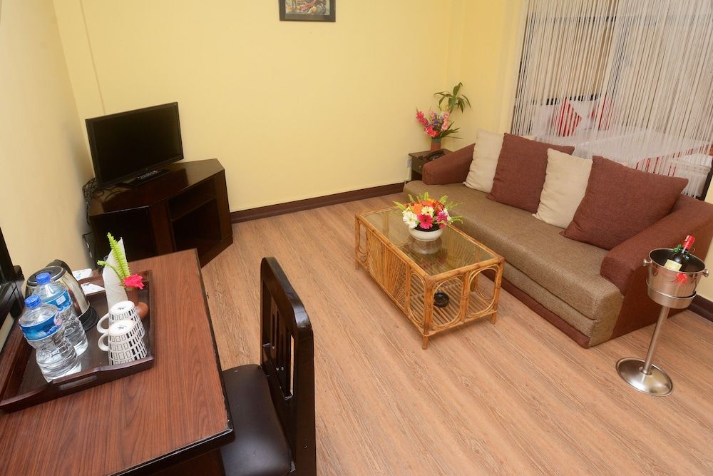 Dream Nepal Hotel and Apartment Family Room 4