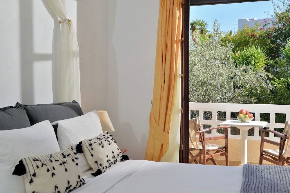 Vasilaras Hotel Family Quadruple Room 14