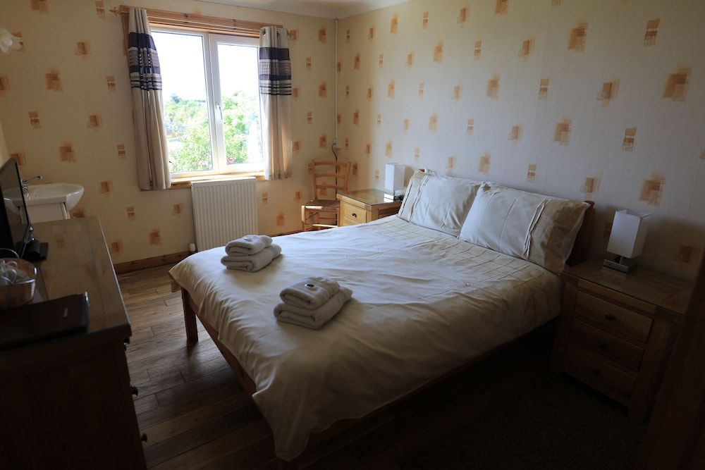 sandwick bay guest house Basic Double Room 3