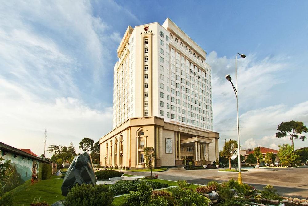 undefined Tan Son Nhat Saigon Hotel 7