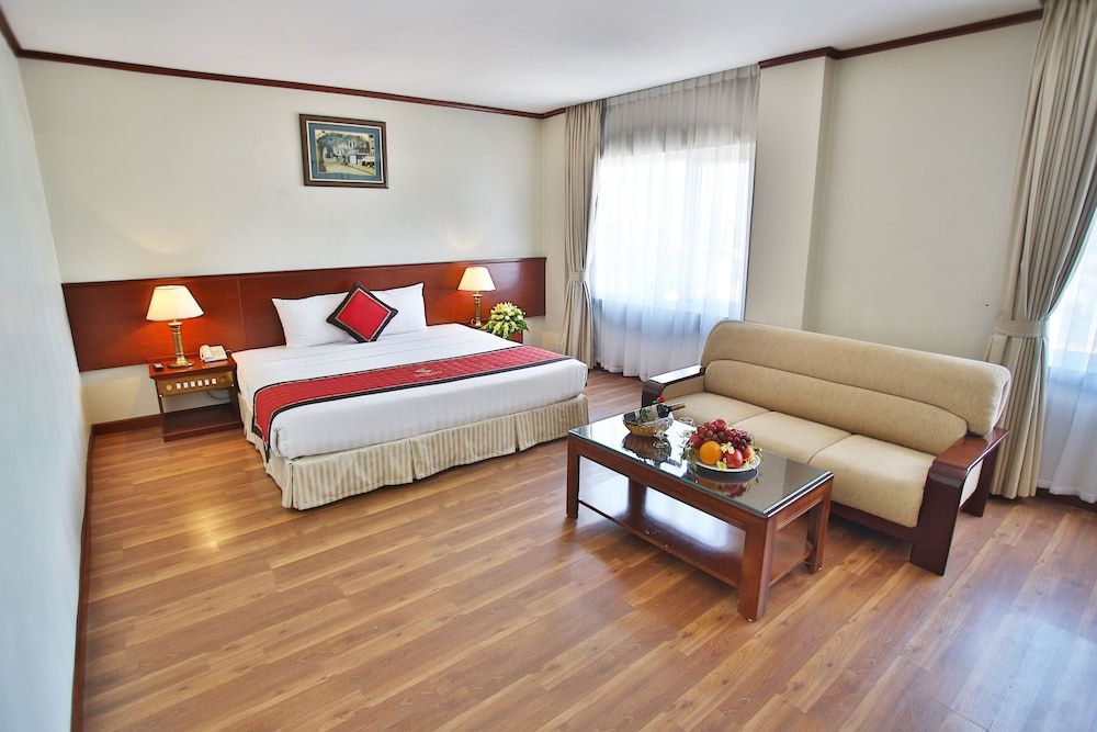 Deluxe Suite