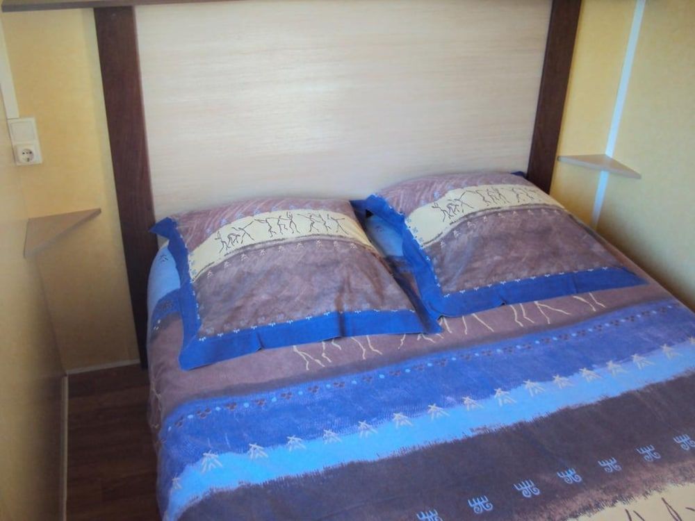 Mobile Home, 2 Bedrooms