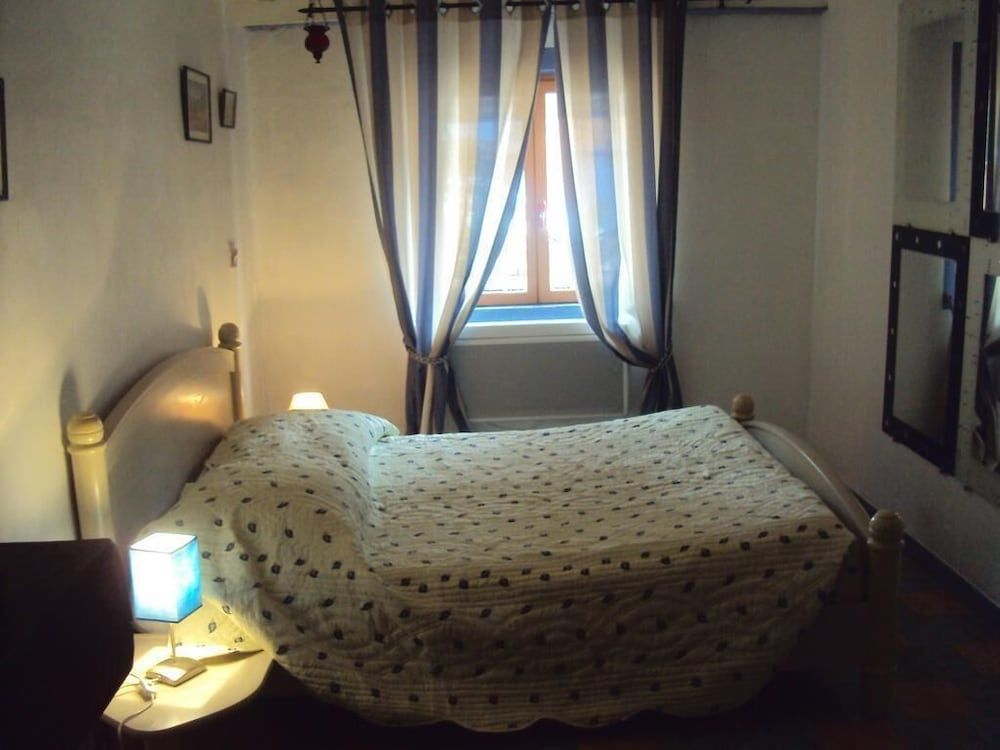 House, 2 Bedrooms