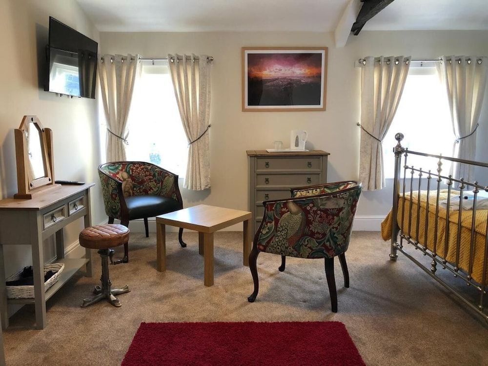 the black swan Economy Room 12