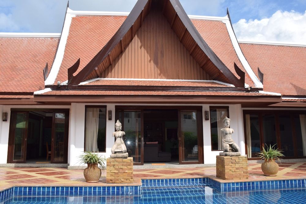 undefined Sirinthara 2