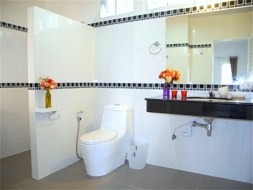 Green Leaf Nai Harn 3 bedrooms Villa Villa, Multiple Beds 10