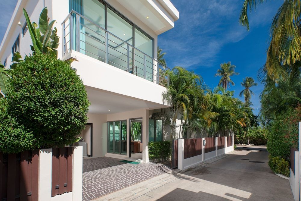 undefined Villa Bawal