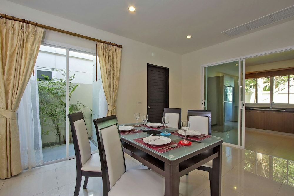 Oazza Villa 3-Bedroom Villa with Private Pool 11