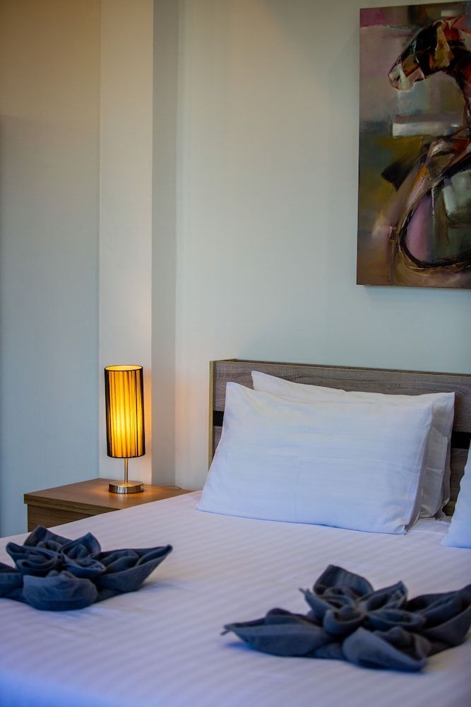 Brodie Rawai Resort Family Apartment, Mountain View 5