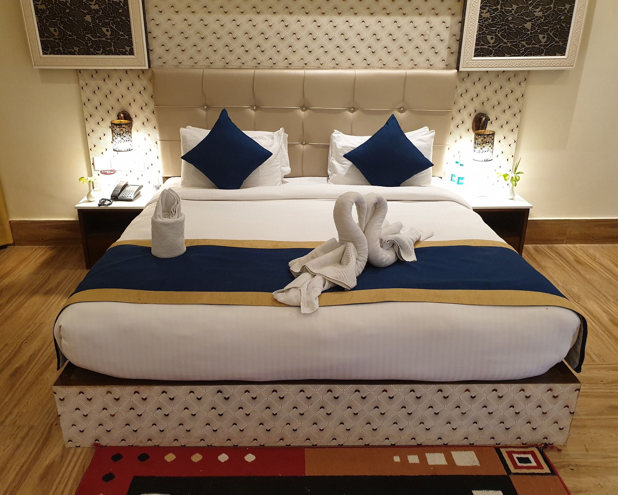 Suite Room with Bathtub (Guest age 21+)