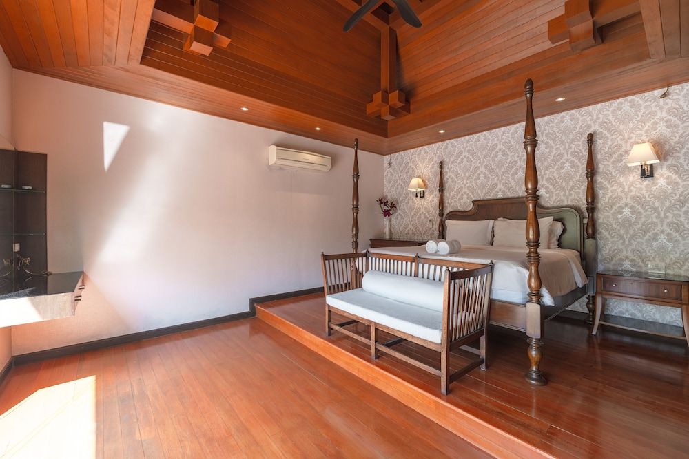 6-Bedroom Pool Villa