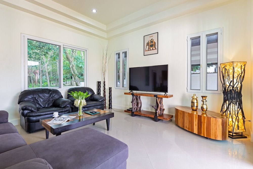 Villa Bright Star 4-Bedroom Villa with Private Pool 15