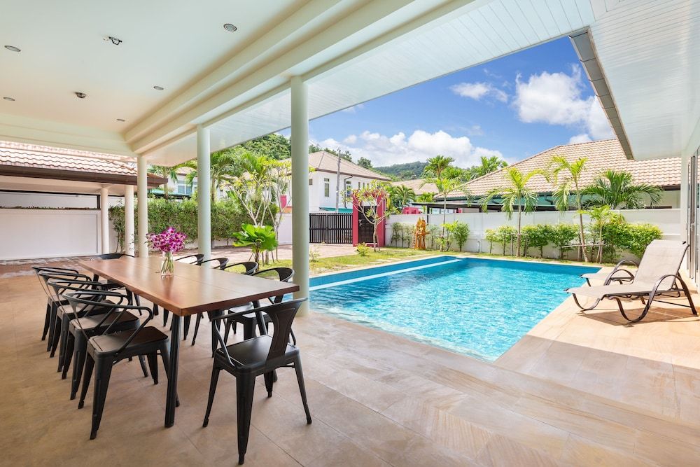 Villa Bright Star 4-Bedroom Villa with Private Pool 16