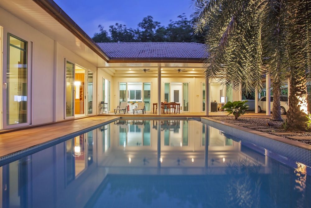 Villa Bright Star 4-Bedroom Villa with Private Pool 19