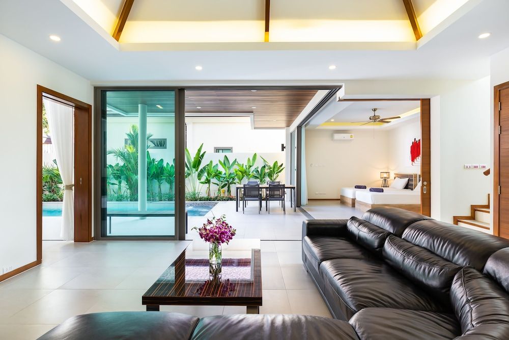 Exquisite Thai Balinese Pool Villa Mika 4-Bedroom Villa with Private Pool 14