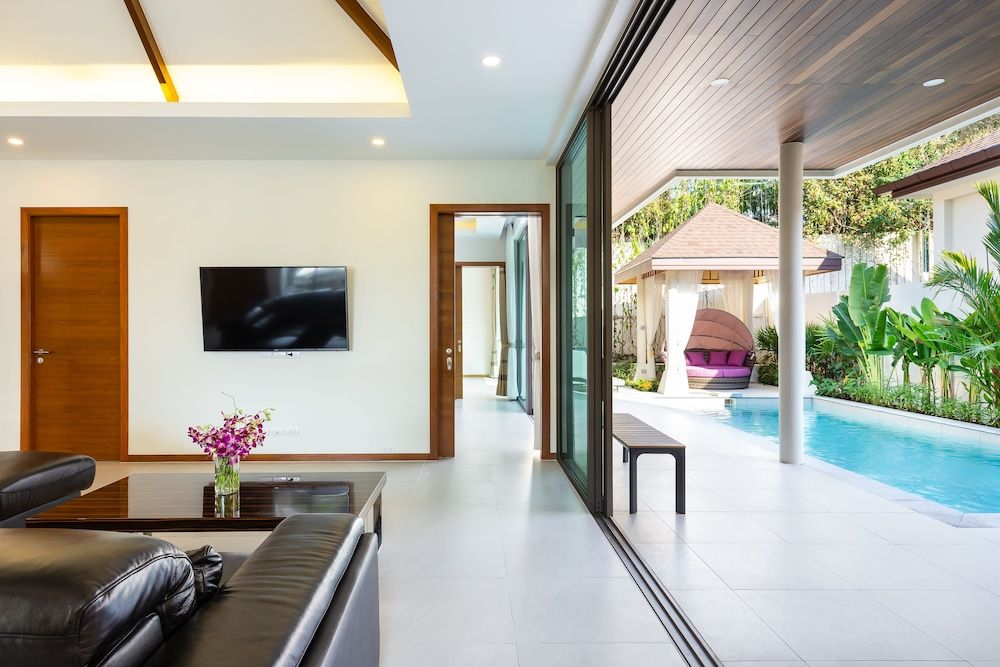 Exquisite Thai Balinese Pool Villa Mika 4-Bedroom Villa with Private Pool 15