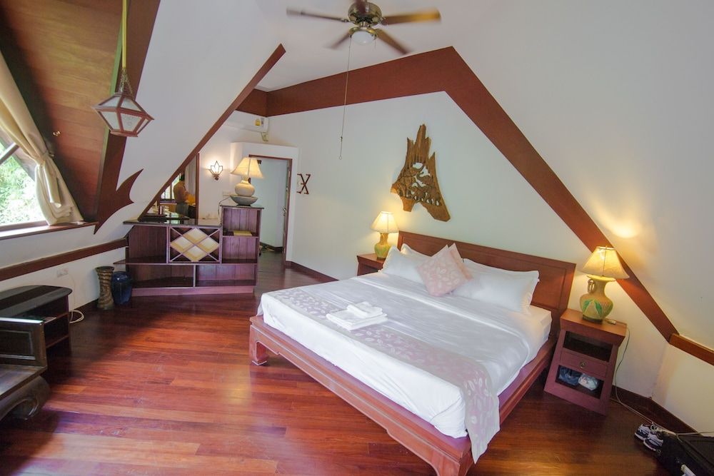 Coco Palace Resort Signature House, 4 Bedrooms, Balcony, Resort View 3