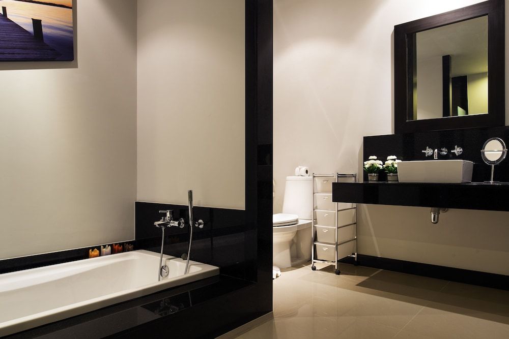 Comfortable 2br Pool Villa NaiHarn 2-Bedroom Private Pool Villa 7