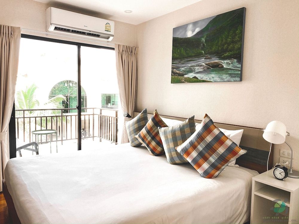 The Title West Wing By Trips Phuket Superior Apartment, Non Smoking, Kitchenette 2