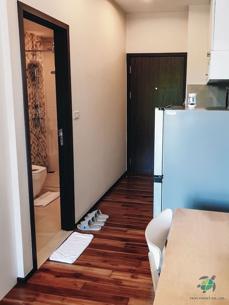 The Title West Wing By Trips Phuket Superior Apartment, Non Smoking, Kitchenette 4