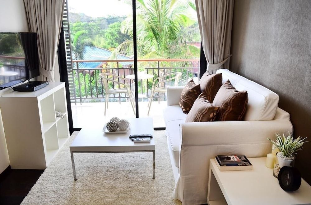 The Title East Wing by Trips Phuket Deluxe Room 6
