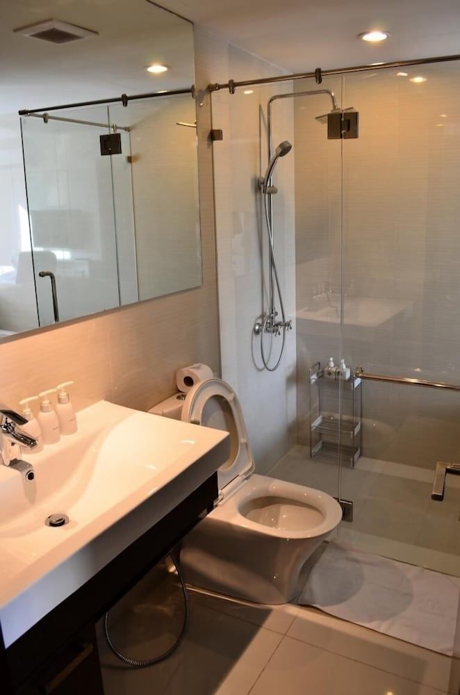 The Title East Wing by Trips Phuket Deluxe Room 5