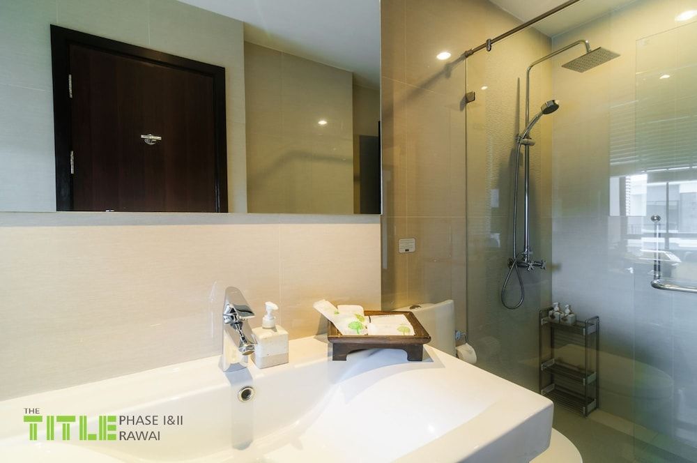 The Title East Wing by Trips Phuket Junior Suite, 2 Bedrooms, Non Smoking, Kitchenette 5