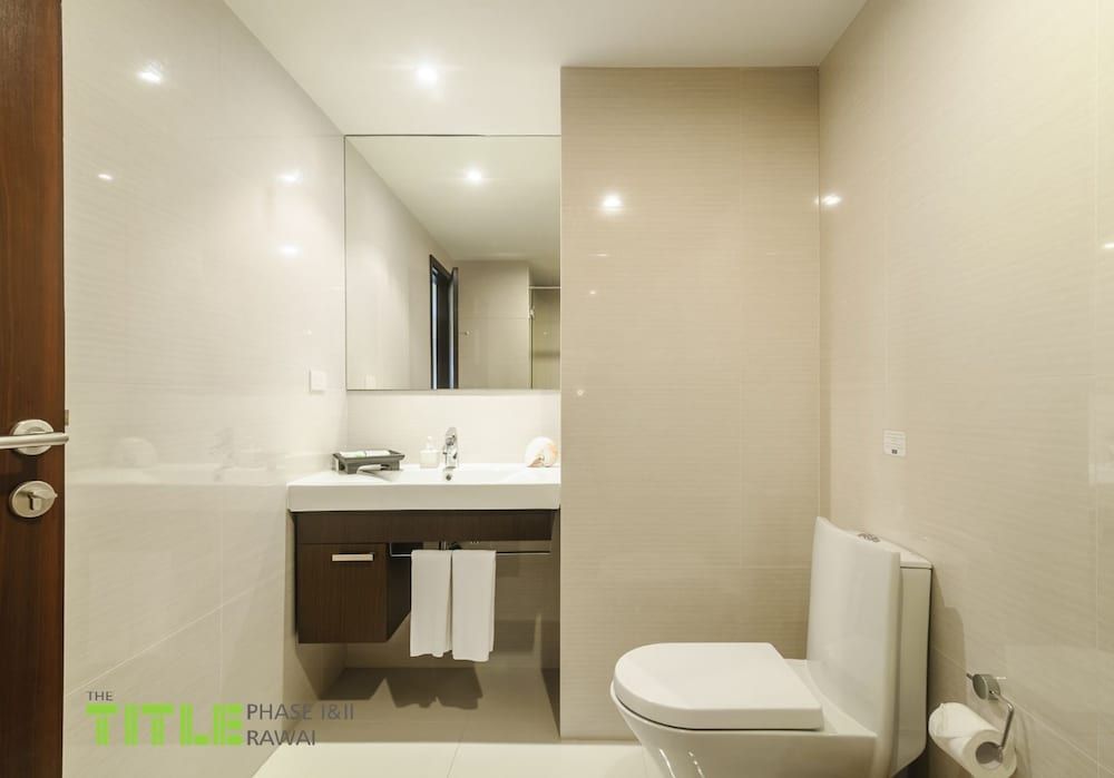 The Title East Wing by Trips Phuket Superior Room, Non Smoking, Refrigerator & Microwave 5