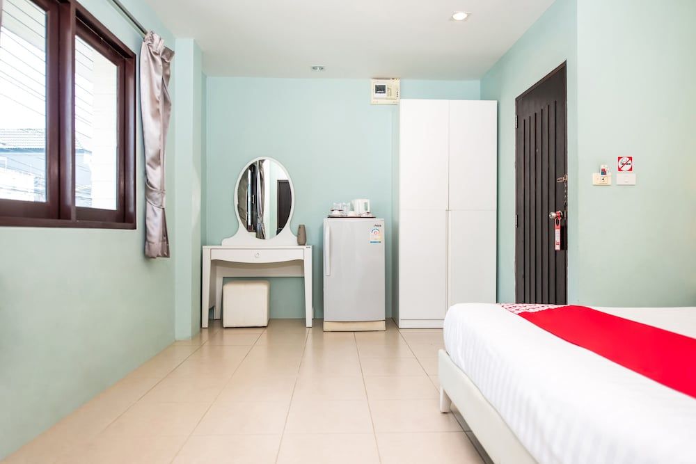 undefined OYO 345 The Click Guesthouse At Chalong 7