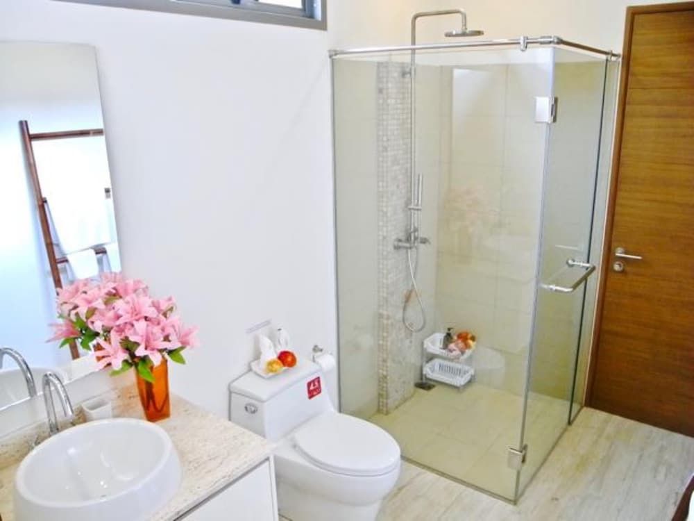 Rawai Ka 3 Bedroom Villa 3-Bedroom Villa with a Private Pool 19