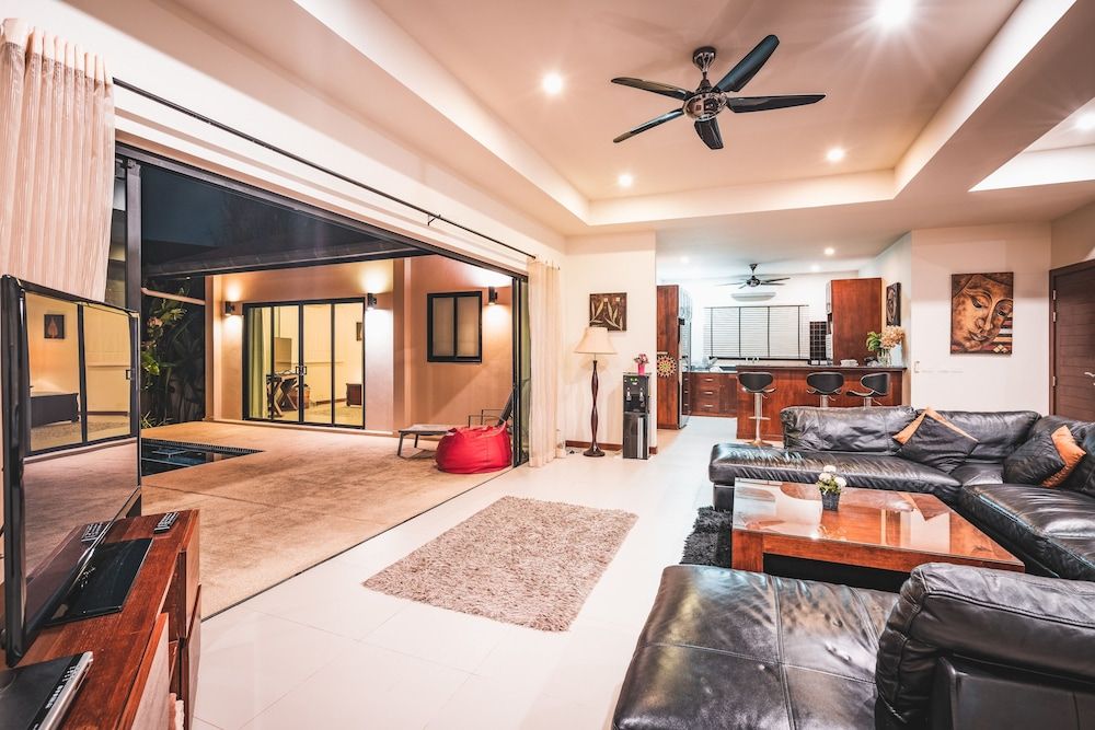 Luxury Villa Onyx Nai Harn Beach 4 Bedrooms Luxury Pool Villa 24