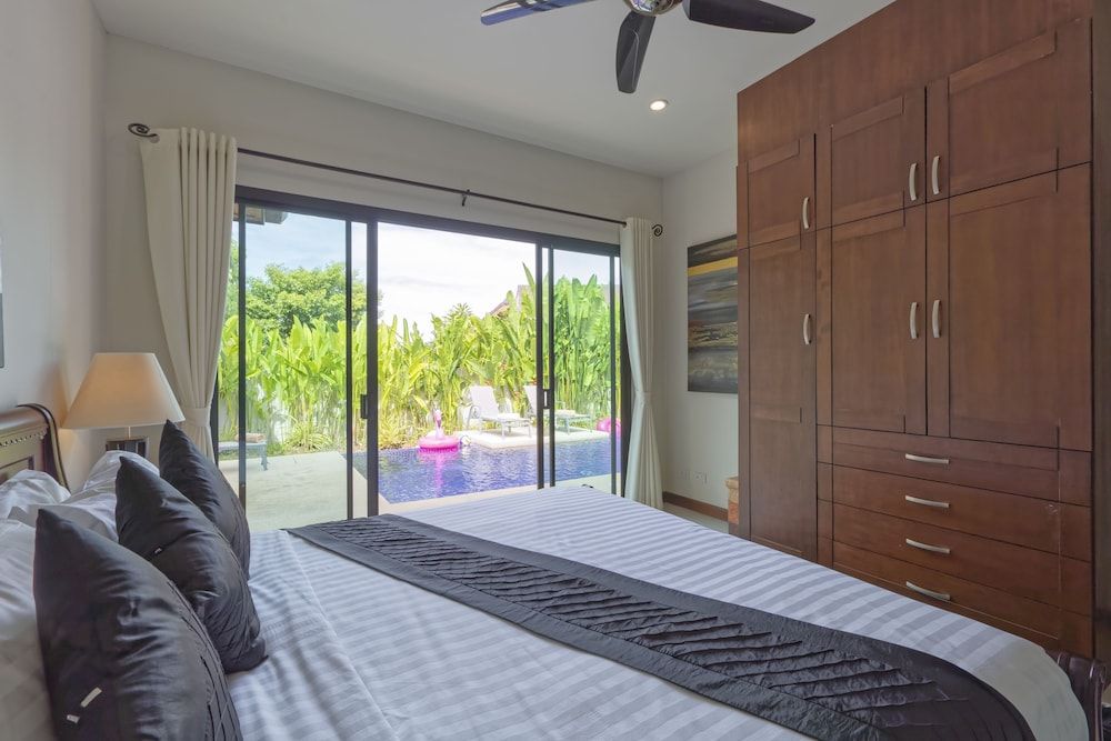 Luxury Villa Onyx Nai Harn Beach 4 Bedrooms Luxury Pool Villa 17
