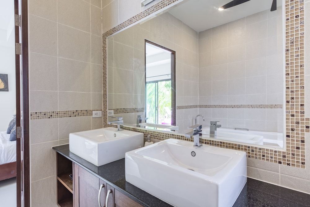 Luxury Villa Onyx Nai Harn Beach 4 Bedrooms Luxury Pool Villa 20