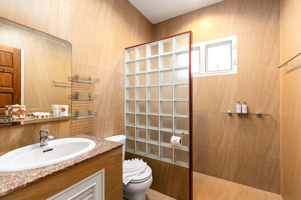 Chaba Pool Villa Family House 6